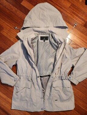 London Fog : Women's Beige Water Resistant Wind Breaker Jacket